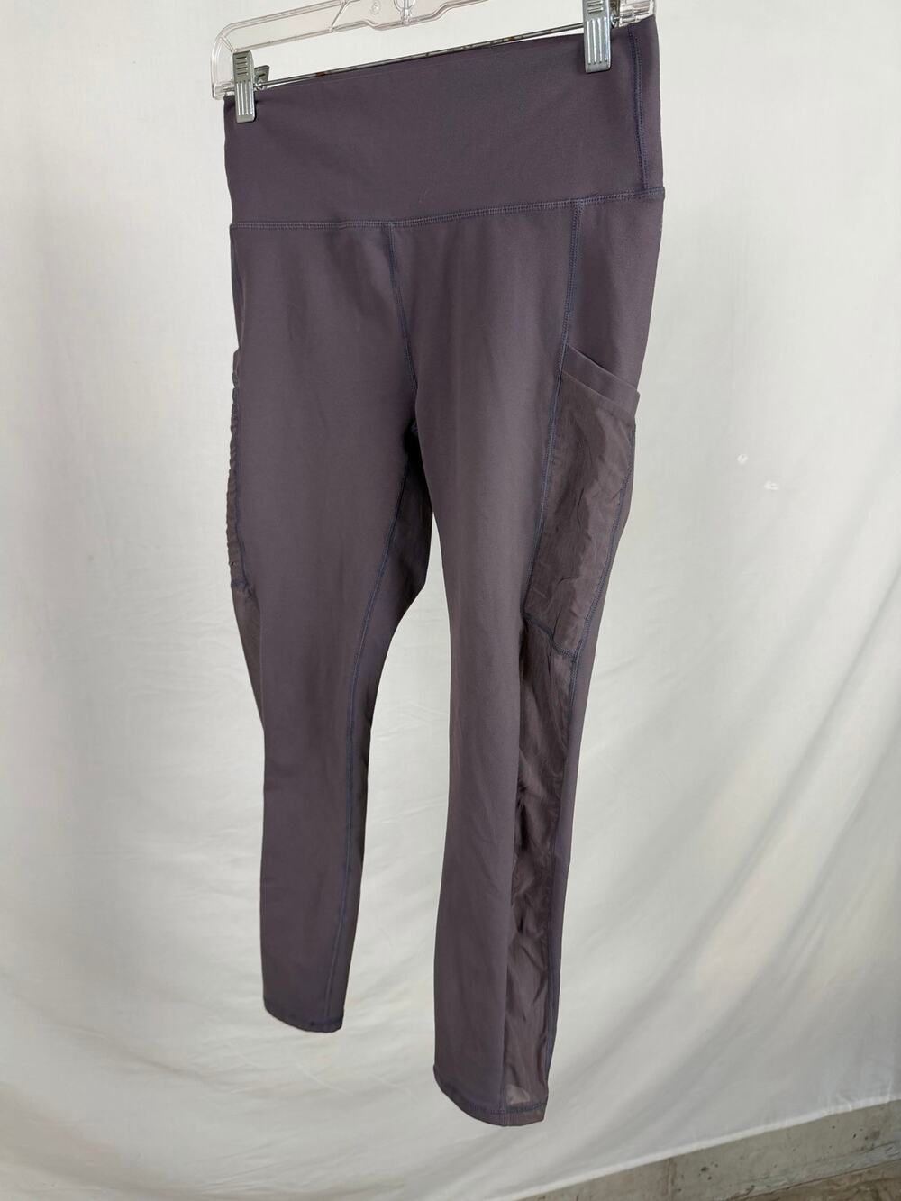 Fabletics Powerhold Gray Activewear Ankle Leggings Side Pockets Size M Flaws